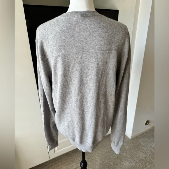 Theory 100% Cashmere Crewneck Sweater – Size L/ XL - Picture 2 of 5